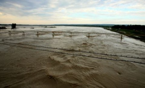 Cod Portocaliu de inundaţii pe mai multe râuri din sud-vestul ţării