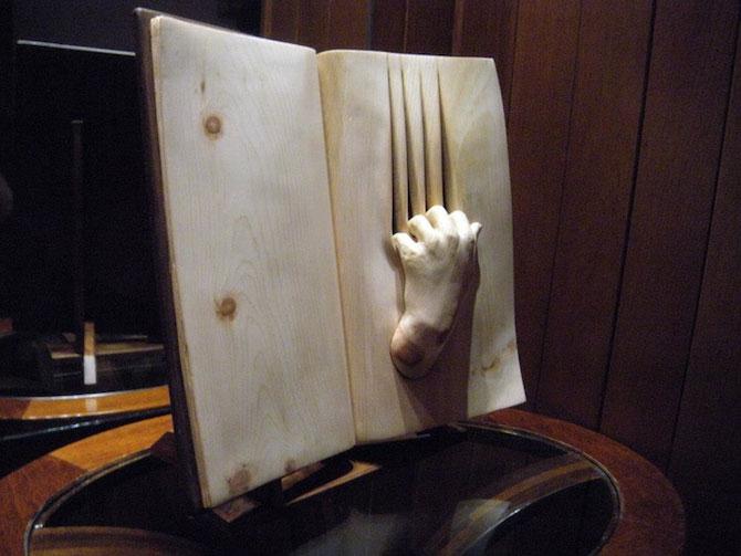 Nino Orlandi, omul înzestrat cu o pasiune nemărginită pentru sculptura în lemn 198173