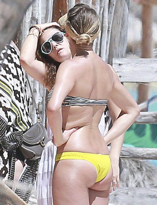 Pe covorul roşu sunt sirene, dar la plajă sunt balene. Cum arată trei din cele mai sexy actriţe în costum de baie 198092