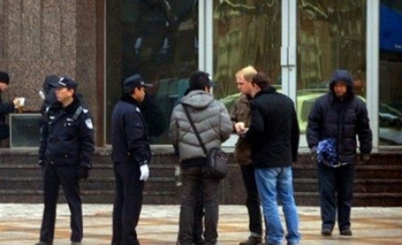 Un corespondent al Sky News, arestat în Beijing în timp ce transmitea live