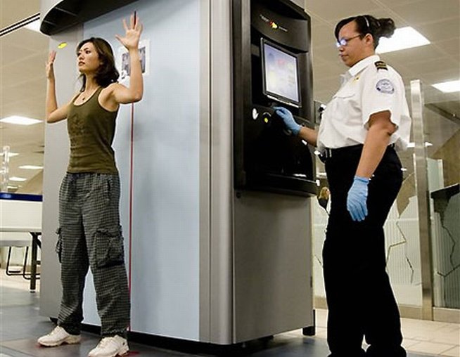 Programul cu scanere corporale în aeroporturi se apropie de faza de implementare