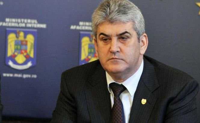 Vicepremierul României, Gabriel Oprea, câştigă anual, numai din chirii, 300.000 lei