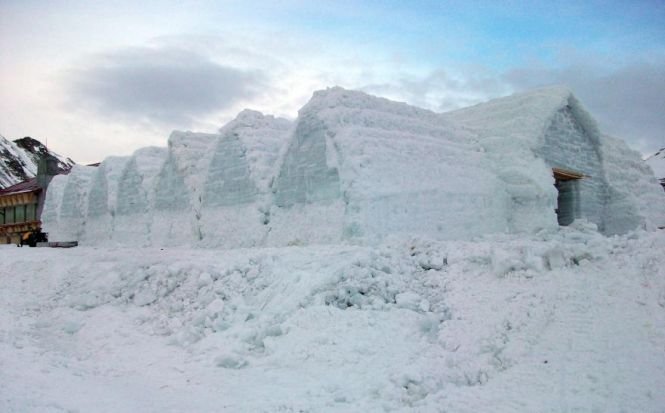 Zăpadă de peste 2,20 metri şi risc ridicat de avalanşă la Bâlea Lac
