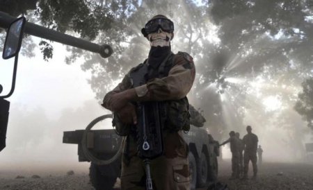 Al-Qaida îndeamnă jihadiştii să se alăture luptei împotriva Franţei