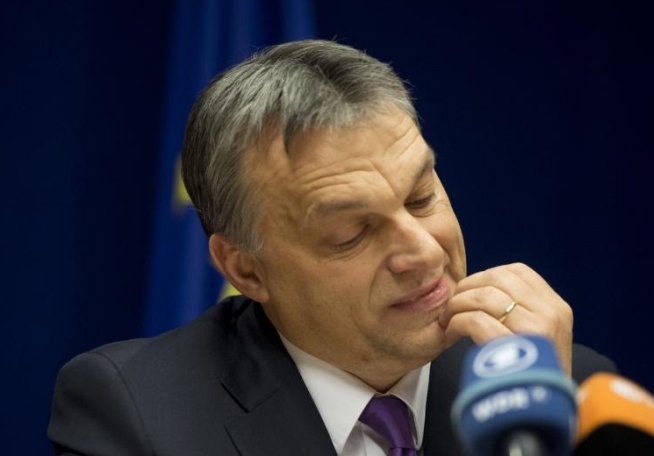 Guvernul ungar premiază extremiştii de dreapta