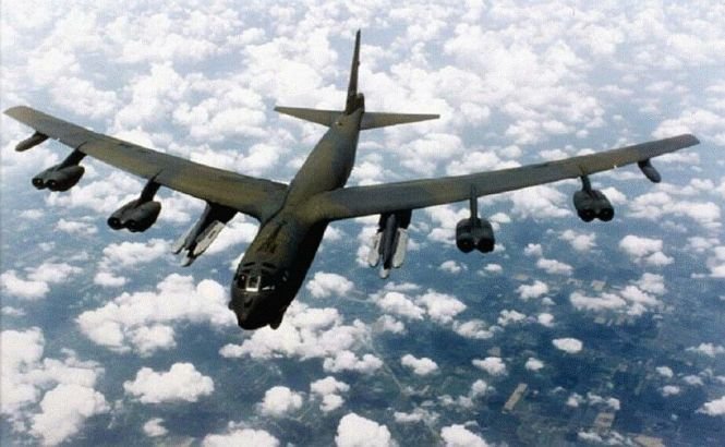 SUA îşi umflă muşchii. Pentagonul a trimis bombardiere B52 în Coreea