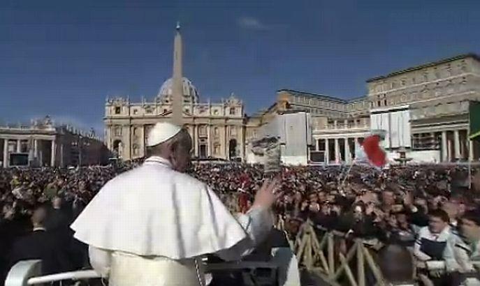 Vezi un FOTOREPORTAJ impresionant de la Vatican cu întronarea Papei Francisc. Ce MESAJ a adresat suveranul întregii lumi 198930