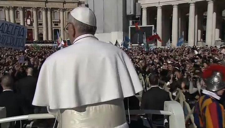 Vezi un FOTOREPORTAJ impresionant de la Vatican cu întronarea Papei Francisc. Ce MESAJ a adresat suveranul întregii lumi 198932