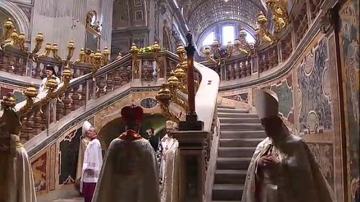 Vezi un FOTOREPORTAJ impresionant de la Vatican cu întronarea Papei Francisc. Ce MESAJ a adresat suveranul întregii lumi 198941