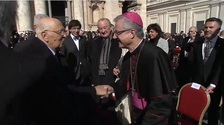 Vezi un FOTOREPORTAJ impresionant de la Vatican cu întronarea Papei Francisc. Ce MESAJ a adresat suveranul întregii lumi 198942