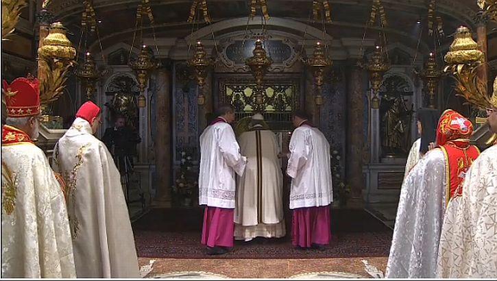 Vezi un FOTOREPORTAJ impresionant de la Vatican cu întronarea Papei Francisc. Ce MESAJ a adresat suveranul întregii lumi 198951
