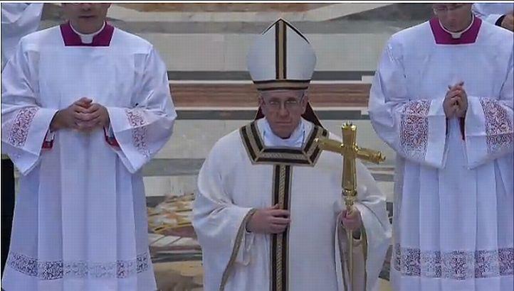 Vezi un FOTOREPORTAJ impresionant de la Vatican cu întronarea Papei Francisc. Ce MESAJ a adresat suveranul întregii lumi 198953