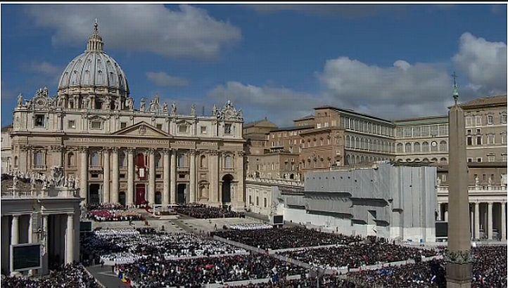 Vezi un FOTOREPORTAJ impresionant de la Vatican cu întronarea Papei Francisc. Ce MESAJ a adresat suveranul întregii lumi 198961