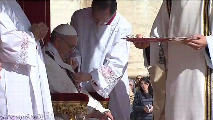 Vezi un FOTOREPORTAJ impresionant de la Vatican cu întronarea Papei Francisc. Ce MESAJ a adresat suveranul întregii lumi 198962