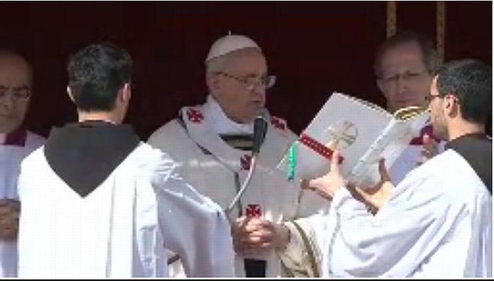 Vezi un FOTOREPORTAJ impresionant de la Vatican cu întronarea Papei Francisc. Ce MESAJ a adresat suveranul întregii lumi 198969