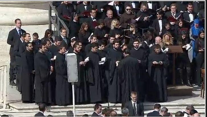 Vezi un FOTOREPORTAJ impresionant de la Vatican cu întronarea Papei Francisc. Ce MESAJ a adresat suveranul întregii lumi 198981