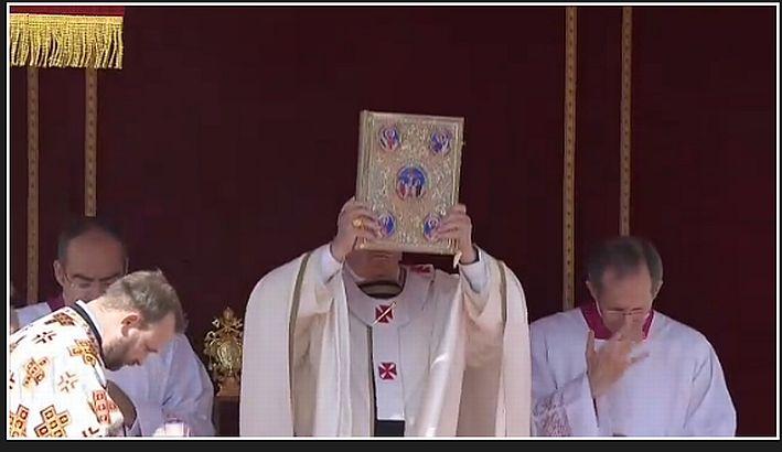 Vezi un FOTOREPORTAJ impresionant de la Vatican cu întronarea Papei Francisc. Ce MESAJ a adresat suveranul întregii lumi 198987