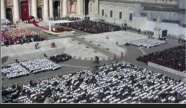 Vezi un FOTOREPORTAJ impresionant de la Vatican cu întronarea Papei Francisc. Ce MESAJ a adresat suveranul întregii lumi 198989