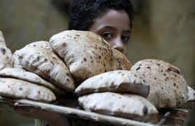 Economia egipteană, o bombă cu ceas. Egiptenii vor primi pâine cu porţia
