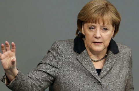 Merkel regretă decizia Ciprului şi aşteaptă noi propuneri din partea statului cipriot