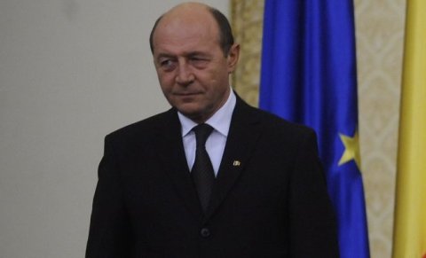 Băsescu spune că se încearcă decapitarea armatei: Sper ca legea privind cadrele militare să nu mai plece din Parlament niciodată