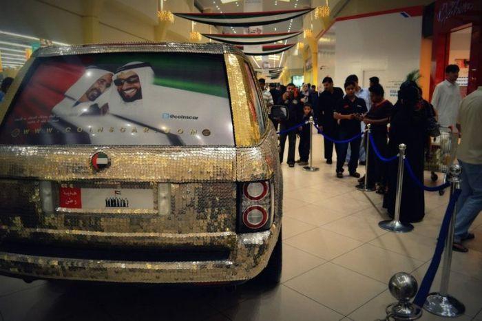 Este cocalarul suprem. Ce şi-a făcut acest arab putred de bogat cu Mercedesul. Toţi îl fotografiau pe stradă  199399