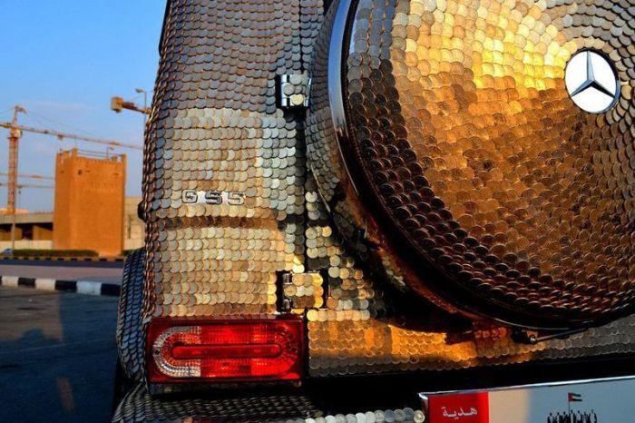 Este cocalarul suprem. Ce şi-a făcut acest arab putred de bogat cu Mercedesul. Toţi îl fotografiau pe stradă  199412