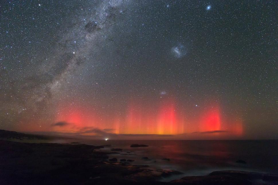 Fotografia uimitoare realizată în Australia. Surprinde trei fenomene astronomice simultan 199423