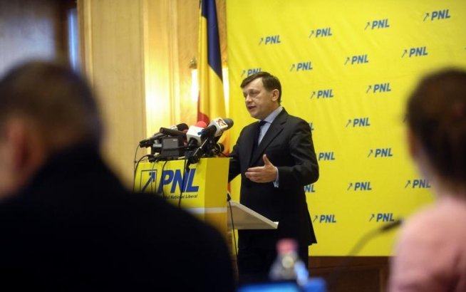 Antonescu: PNL nu a iniţiat, nu iniţiază şi nu cere declanşarea procedurii de suspendare a preşedintelui Băsescu