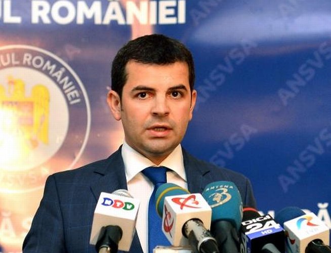 Daniel Constantin: Preşedintele refuză să înţeleagă că este preşedintele tuturor românilor, nu doar al Elenei Udrea