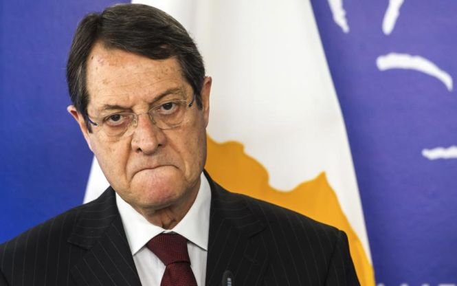Cipru. Preşedintele Anastasiades avertizează cu demisia troica finanţatorilor