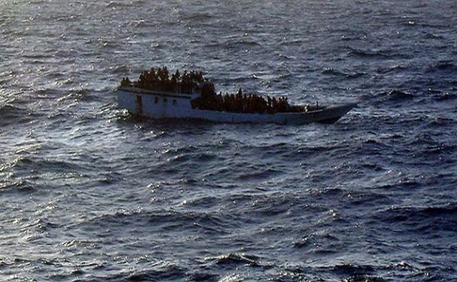 O barcă plină cu azilanţi s-a răsturnat în Oceanul Indian
