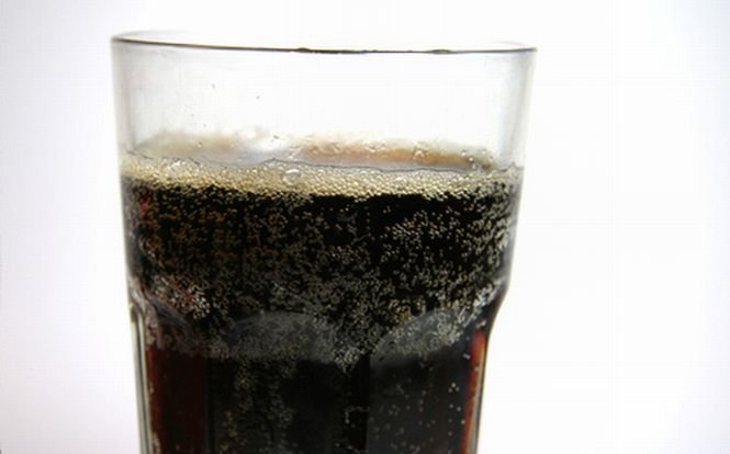 Pepsi face prima schimbare după 17 ani. Cum va arăta noua sticlă de suc