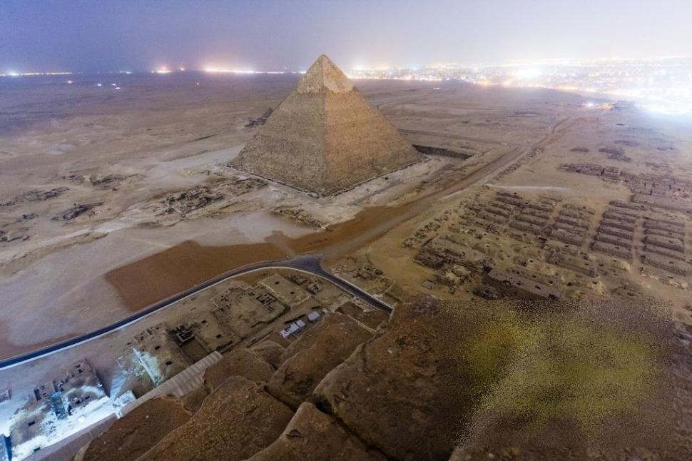 "Blestemul" acestei fotografii, făcute în Egipt. Din cauza pozei vor ajunge la ÎNCHISOARE 200157