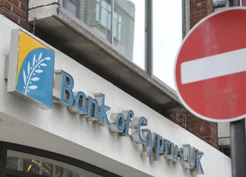 Preşedintele Bank of Cyprus demisionează, din cauza acordului Ciprului cu zona euro