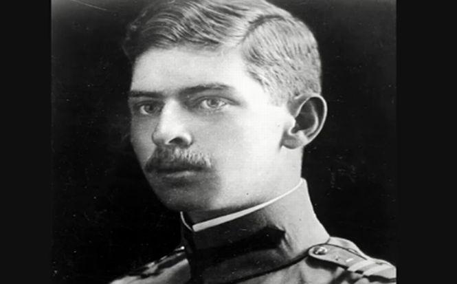 Vedeţi o serie de imagini inedite cu regele Carol al II-lea 200548