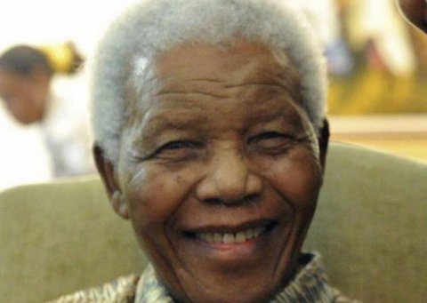 Fostul preşedinte sud-african Nelson Mandela, internat din nou în spital