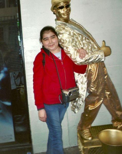 Transformare ABSOLUTĂ. Nici părinţii nu o mai recunosc în fotografii. Cum arată acum "răţuşca cea urâtă" 200592