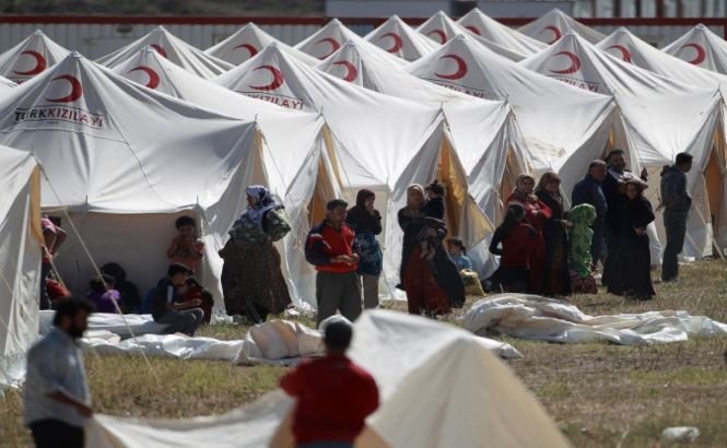 Turcia a DEPORTAT 600 de sirieni
