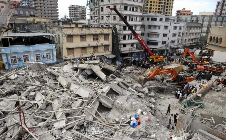 Tanzania: Cel puţin trei morţi şi zeci de dispăruţi, după prăbuşirea unei cădiri aflate în construcţie 201010