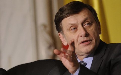 Antonescu: Nu negociez cu Băsescu propunerea pentru Ministerul Justiţiei