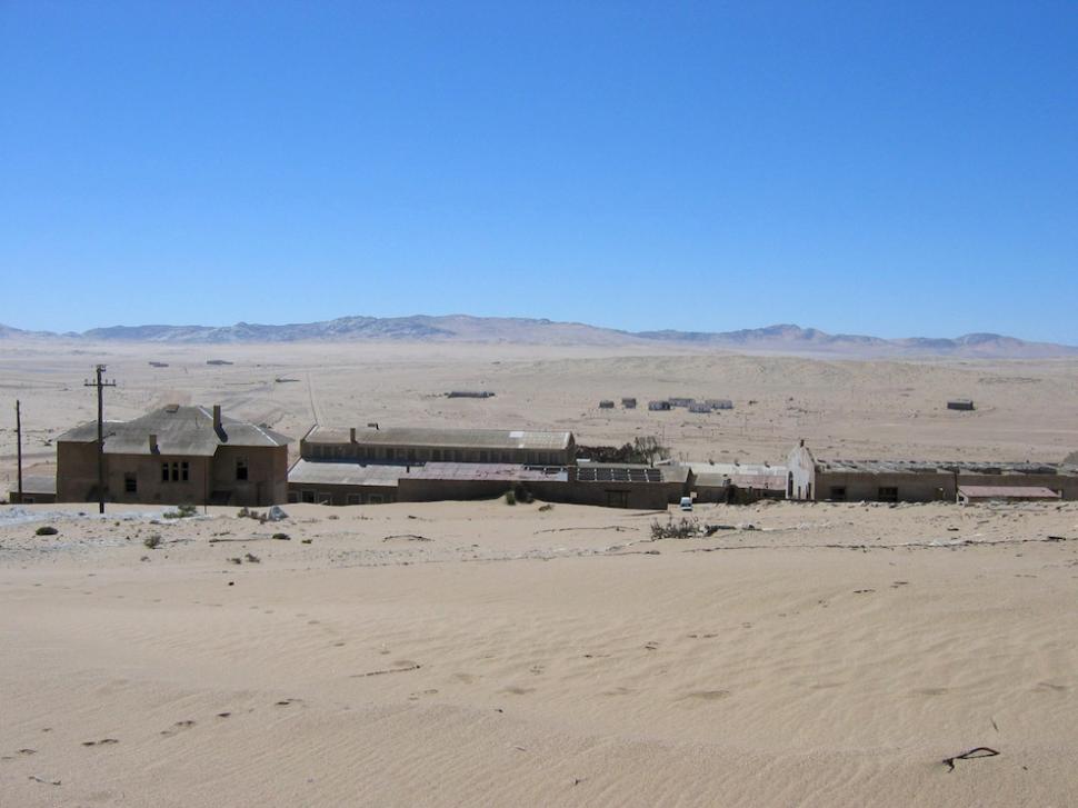 Imagini uluitoare: Kolmanskop, oraşul-fantomă înghiţit de nisipul deşertului Namib  201491