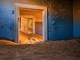 Imagini uluitoare: Kolmanskop, oraşul-fantomă înghiţit de nisipul deşertului Namib  201500