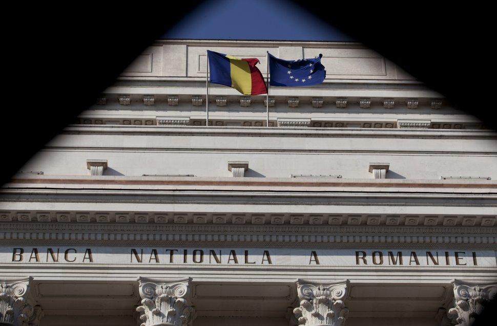 Bloomberg: Investitorii şi analiştii sprijină cererea României de îmbunătăţire a ratingului suveran