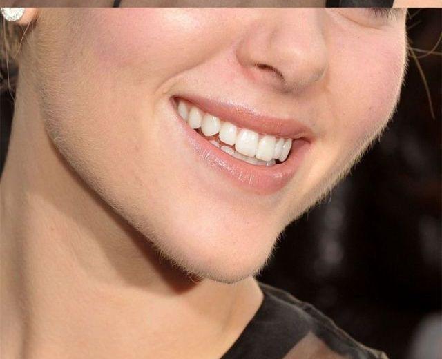 E o actriţă foarte cunoscută, dar s-a făcut de râs pe covorul roşu. "N-am mai văzut atâta păr de când sunt" 201888