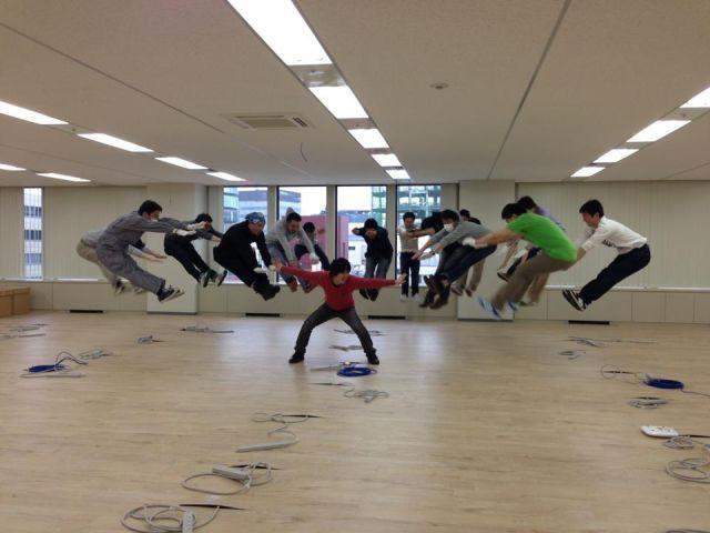 Pe modelul Gangam Style şi Harlem Shake, japonezii vin şi ei cu o idee trăsnită: Hadokening 201929