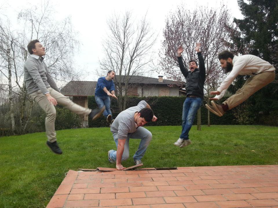 Pe modelul Gangam Style şi Harlem Shake, japonezii vin şi ei cu o idee trăsnită: Hadokening 201932