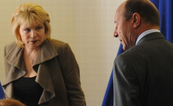 Scrisoarea lui Băsescu către Pivniceru, în care îi spune că va respinge procurorii rezultaţi din concurs