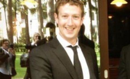 Zuckerberg a prezentat interfaţa Facebook Home, destinată smartphone-urilor cu sistem Android