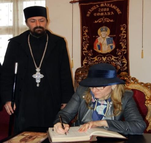 Ministrul Turismului promite fonduri pentru restaurarea mănăstirii Comana